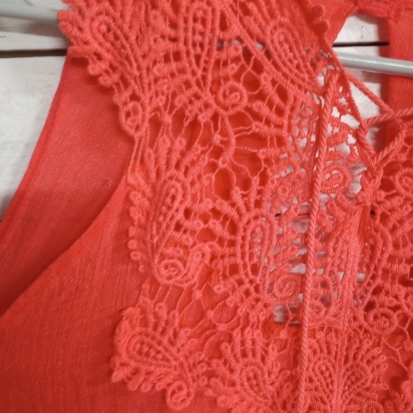 Jella C Coral Lace Sleeveless Top Small Boho Keyhole Back V-Neck Coastal Beachy - Picture 10 of 12